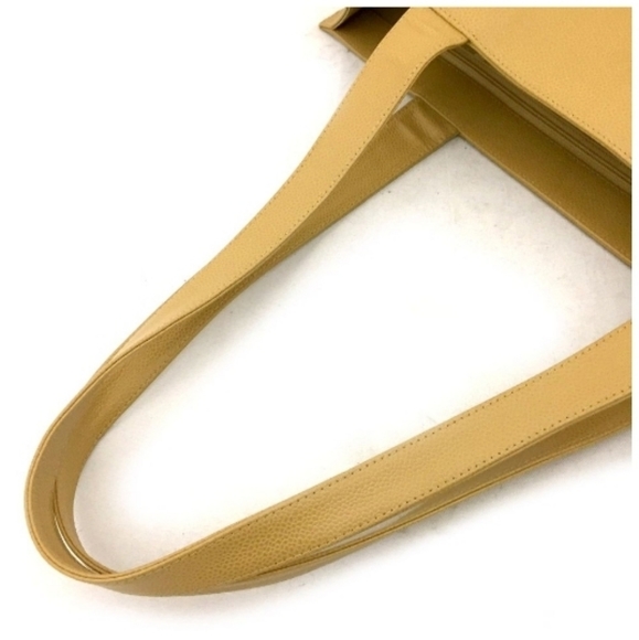 🎉🎉HP🎉🎉CHANEL Beige CC Caviar Large Tote - Picture 7 of 10